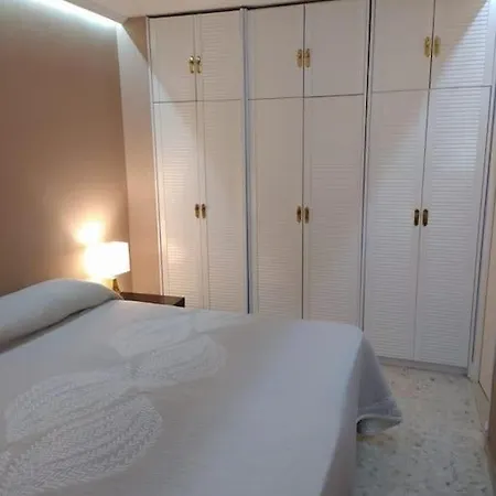 En Edificio Stella Maris Paseo Maritimo * Фуэнхирола